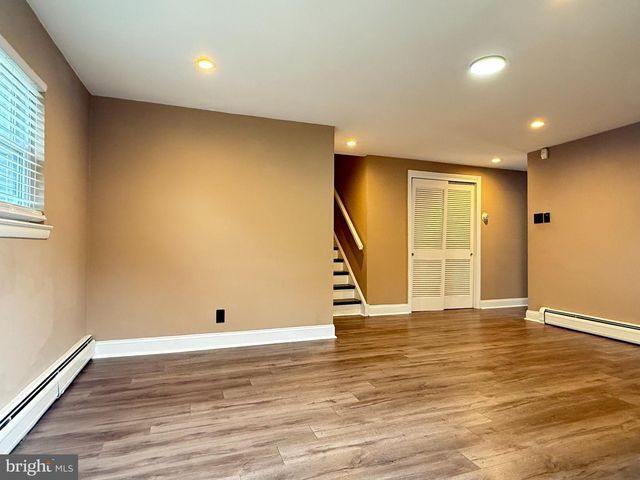 9319 MARSDEN ST, Philadelphia, PA 19114