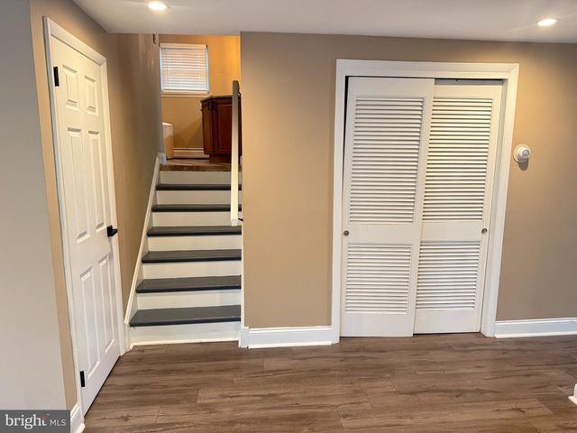 9319 MARSDEN ST, Philadelphia, PA 19114