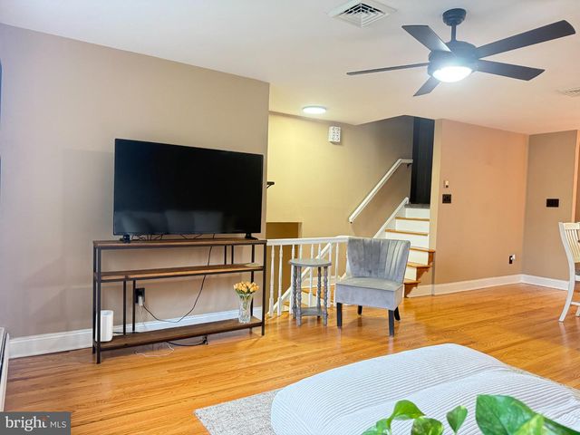 9319 MARSDEN ST, Philadelphia, PA 19114