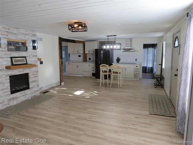 225 South Street, Fowlerville, MI 48836