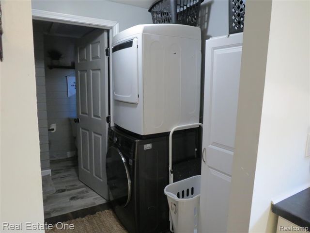 225 South Street, Fowlerville, MI 48836