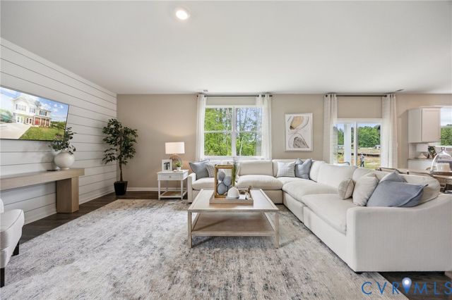 234 Glenmore Ln, Keswick, VA 22947