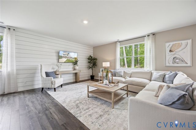 234 Glenmore Ln, Keswick, VA 22947