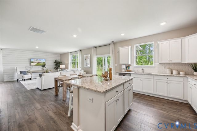 234 Glenmore Ln, Keswick, VA 22947