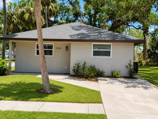 3058 PALMADELIA AVENUE, Sarasota, FL 34234