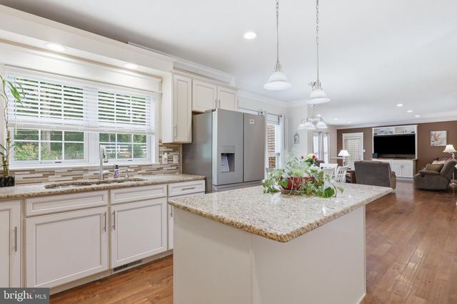10738 APPLE TREE LN, Williamsport, MD 21795
