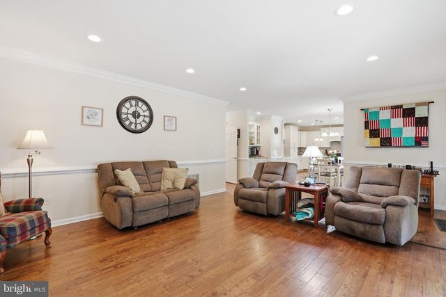 10738 APPLE TREE LN, Williamsport, MD 21795