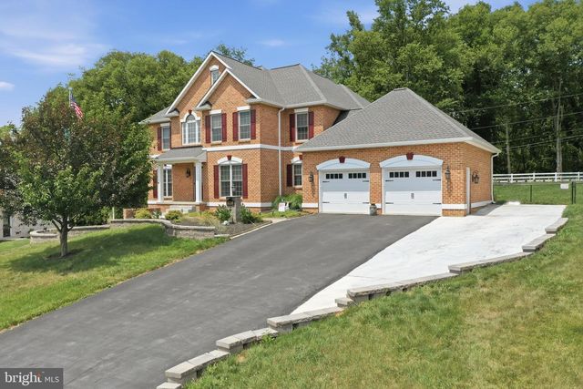 10738 APPLE TREE LN, Williamsport, MD 21795