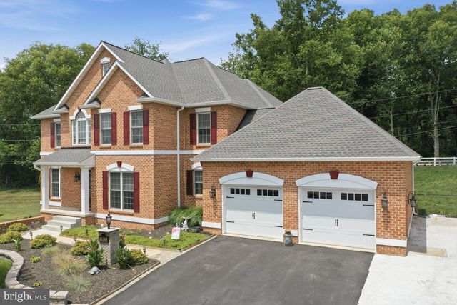 10738 APPLE TREE LN, Williamsport, MD 21795