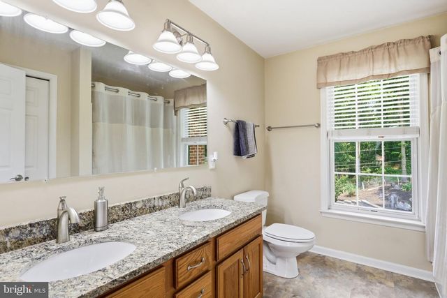 10738 APPLE TREE LN, Williamsport, MD 21795