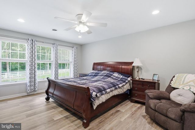 10738 APPLE TREE LN, Williamsport, MD 21795