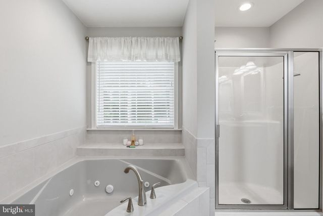 10738 APPLE TREE LN, Williamsport, MD 21795