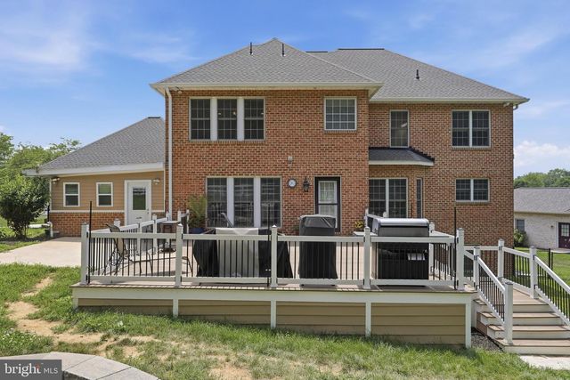 10738 APPLE TREE LN, Williamsport, MD 21795
