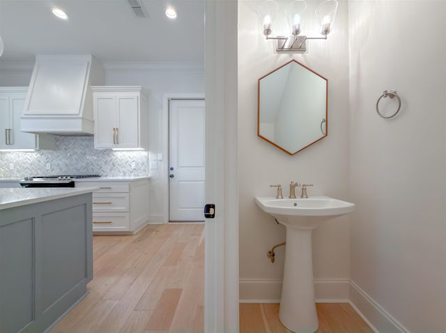 1317 N M L King Jr. Boulevard, Tallahassee, FL 32303