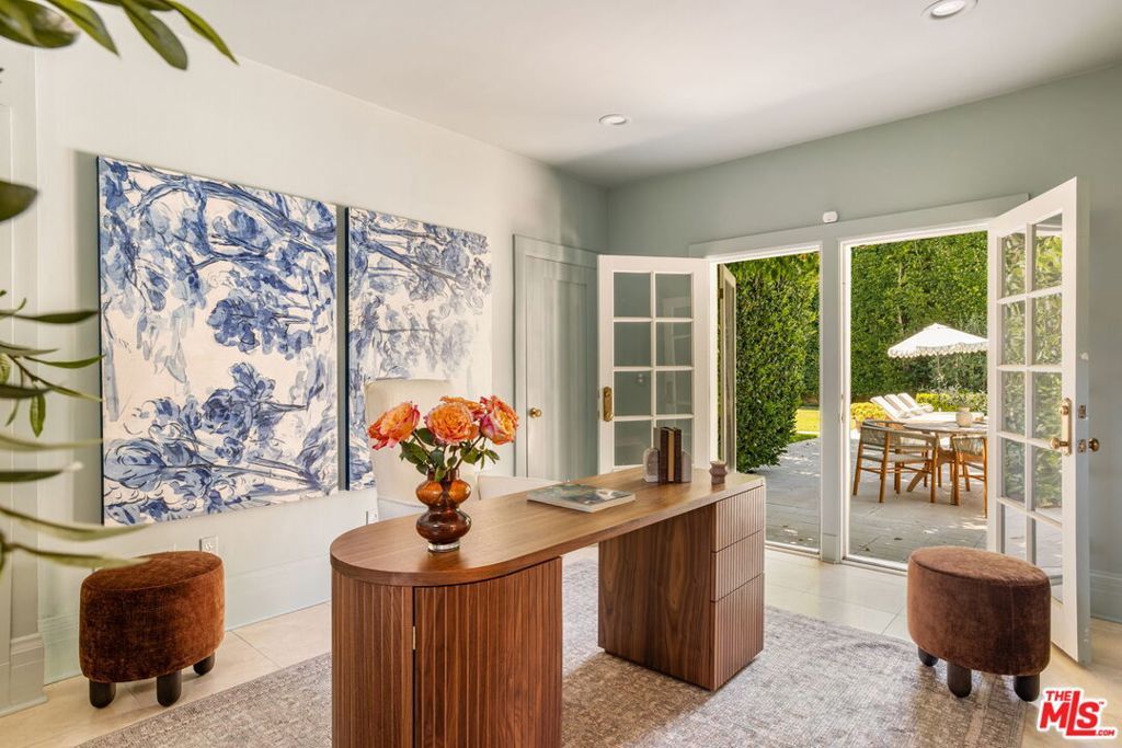 Image 23 of property listing at 612 Lorraine Boulevard, Los Angeles, CA 90005