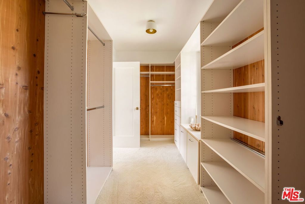 Image 30 of property listing at 612 Lorraine Boulevard, Los Angeles, CA 90005