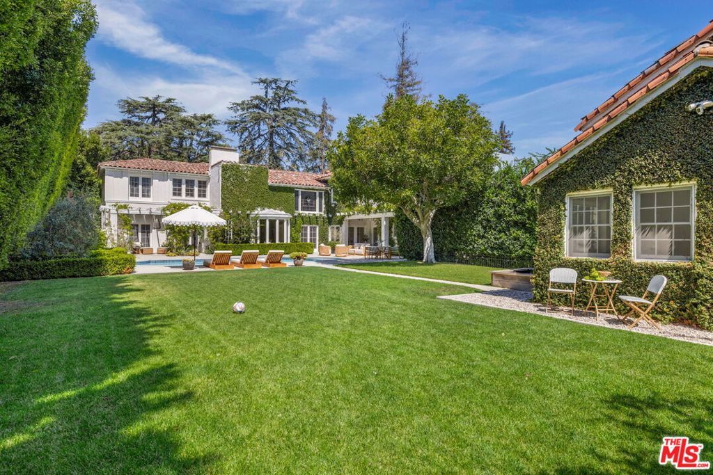 Image 42 of property listing at 612 Lorraine Boulevard, Los Angeles, CA 90005