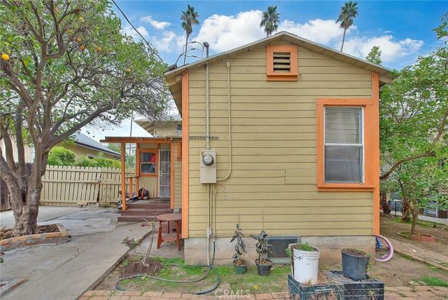 148 S Avenue 53, Los Angeles, CA 90042