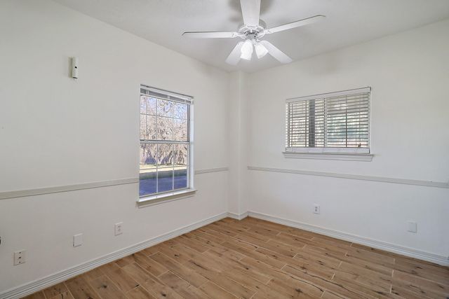 1306 Spring Branch Drive, Cove, TX 77523