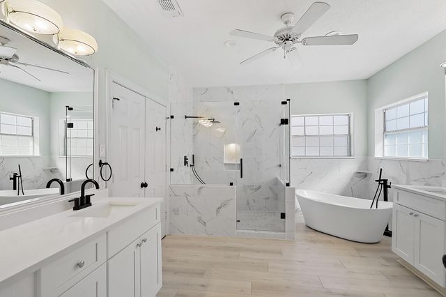 1306 Spring Branch Drive, Cove, TX 77523
