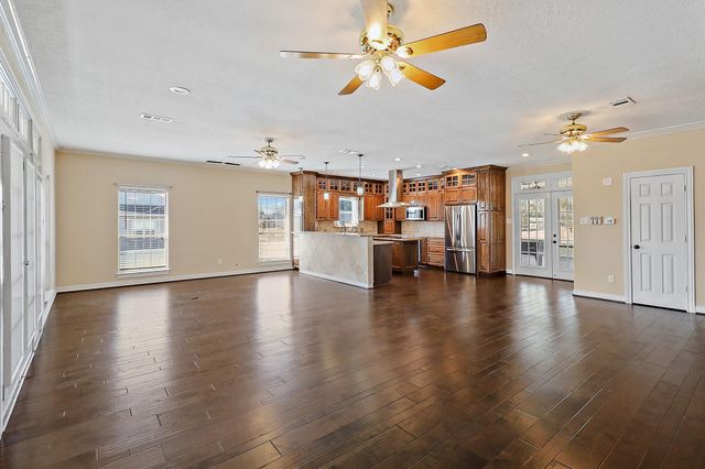 1306 Spring Branch Drive, Cove, TX 77523