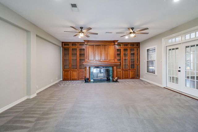 1306 Spring Branch Drive, Cove, TX 77523