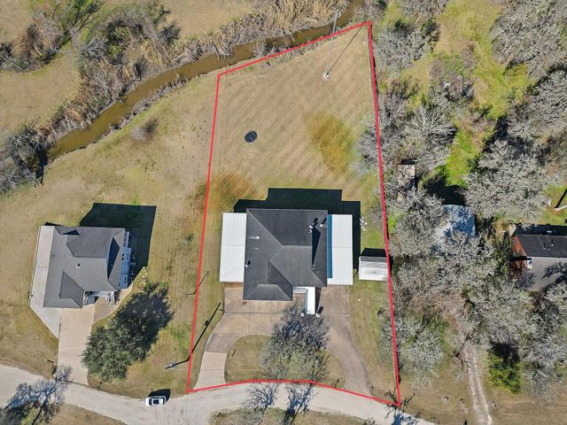 1306 Spring Branch Drive, Cove, TX 77523