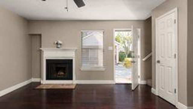 7635 Guadalupe ST 902, Austin, TX 78752