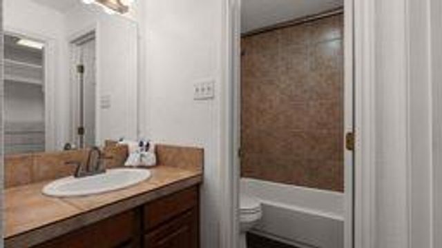 7635 Guadalupe ST 902, Austin, TX 78752