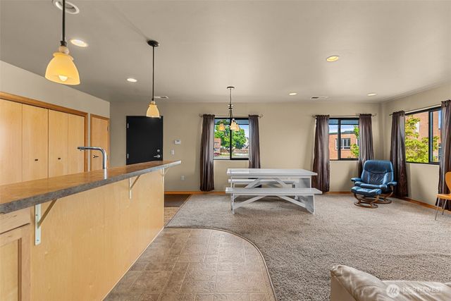 10 N Chelan Avenue, Wenatchee, WA 98801