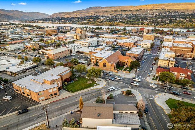 10 N Chelan Avenue, Wenatchee, WA 98801