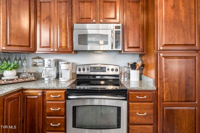 15 Palisades Pointe 15, Johnson City, TN 37601