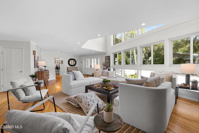 340 Santa Inez Way, La Canada Flintridge, CA 91011