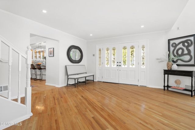 340 Santa Inez Way, La Canada Flintridge, CA 91011