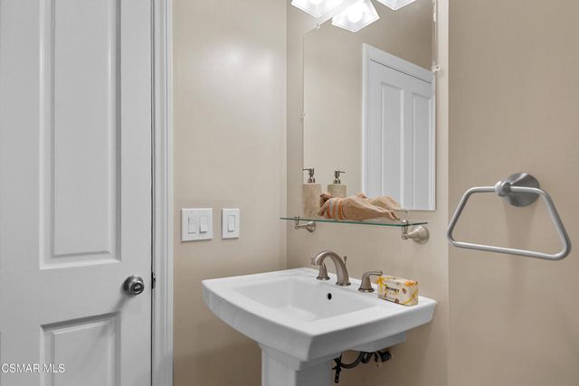 340 Santa Inez Way, La Canada Flintridge, CA 91011