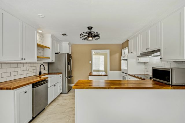 1610 Archer Circle, Sherman, TX 75092
