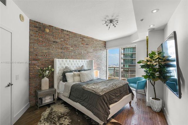 60 SW 13th St 4616, Miami, FL 33130