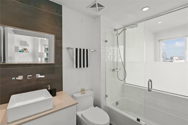 60 SW 13th St 4616, Miami, FL 33130