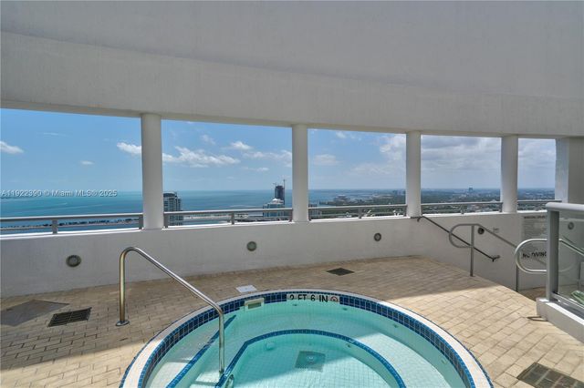 60 SW 13th St 4616, Miami, FL 33130