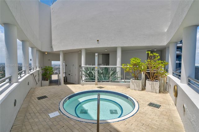 60 SW 13th St 4616, Miami, FL 33130