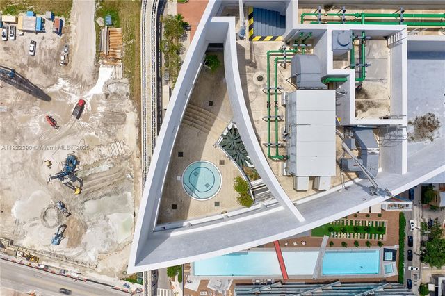 60 SW 13th St 4616, Miami, FL 33130