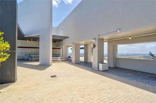 60 SW 13th St 4616, Miami, FL 33130