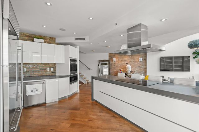 60 SW 13th St 4616, Miami, FL 33130