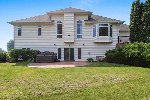 2864 WOODHAVEN CIRCLE, De Pere, WI 54115