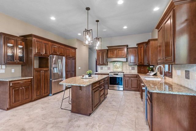 2864 WOODHAVEN CIRCLE, De Pere, WI 54115