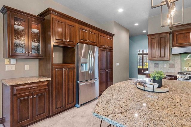 2864 WOODHAVEN CIRCLE, De Pere, WI 54115