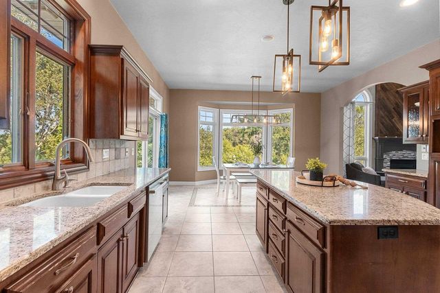 2864 WOODHAVEN CIRCLE, De Pere, WI 54115