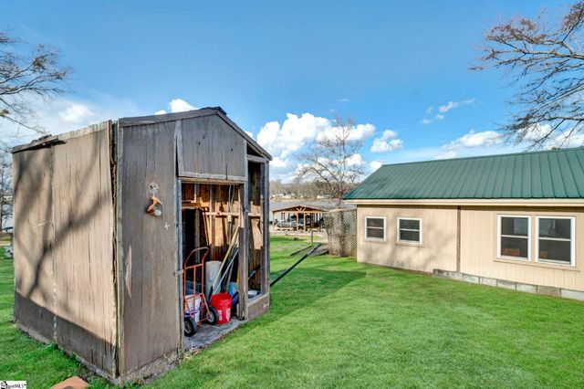 1020 Flymm Smith Road, Waterloo, SC 29684