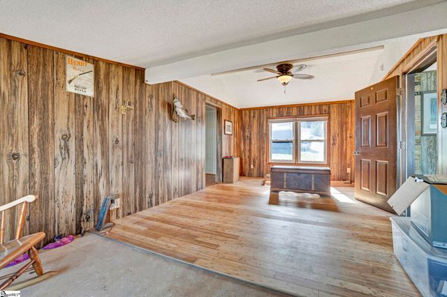 1020 Flymm Smith Road, Waterloo, SC 29684