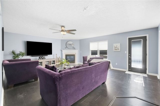 41 W Waterbury Drive, Springboro, OH 45066